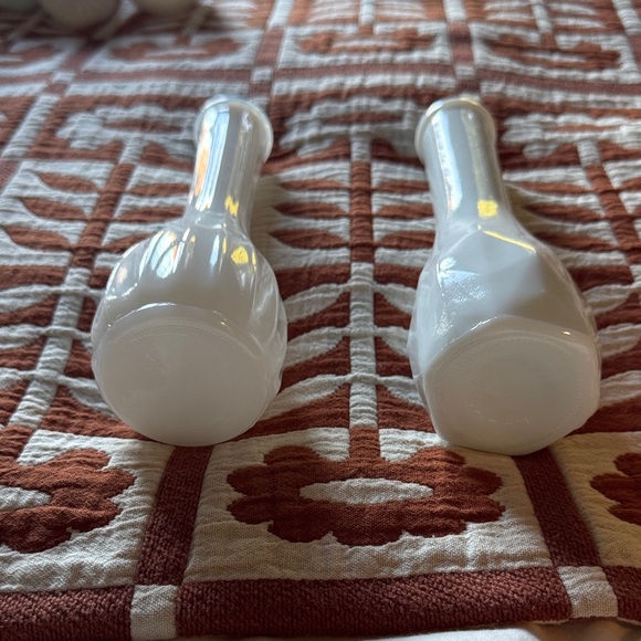 Vintage Milk Glass - Picture 3 of 5